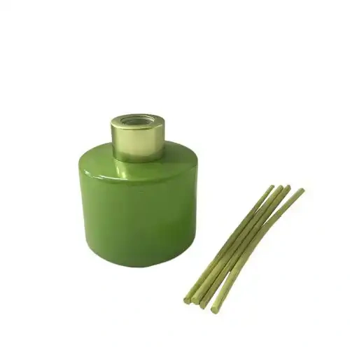 Excellent Coloful Fragrance Rattan Stick Green Tea Reed Diffuser Air Freshener For Hospital