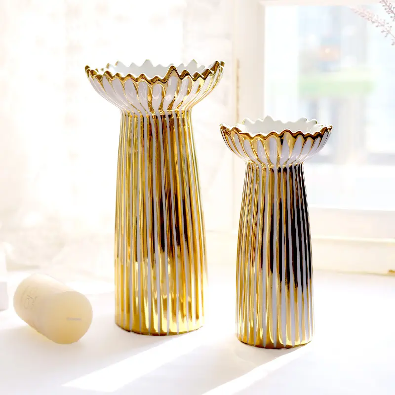 Classical Style Luxury Metallic Gold Ceramic Candle Holder and Wedding Candle Stick Holder Set of 2