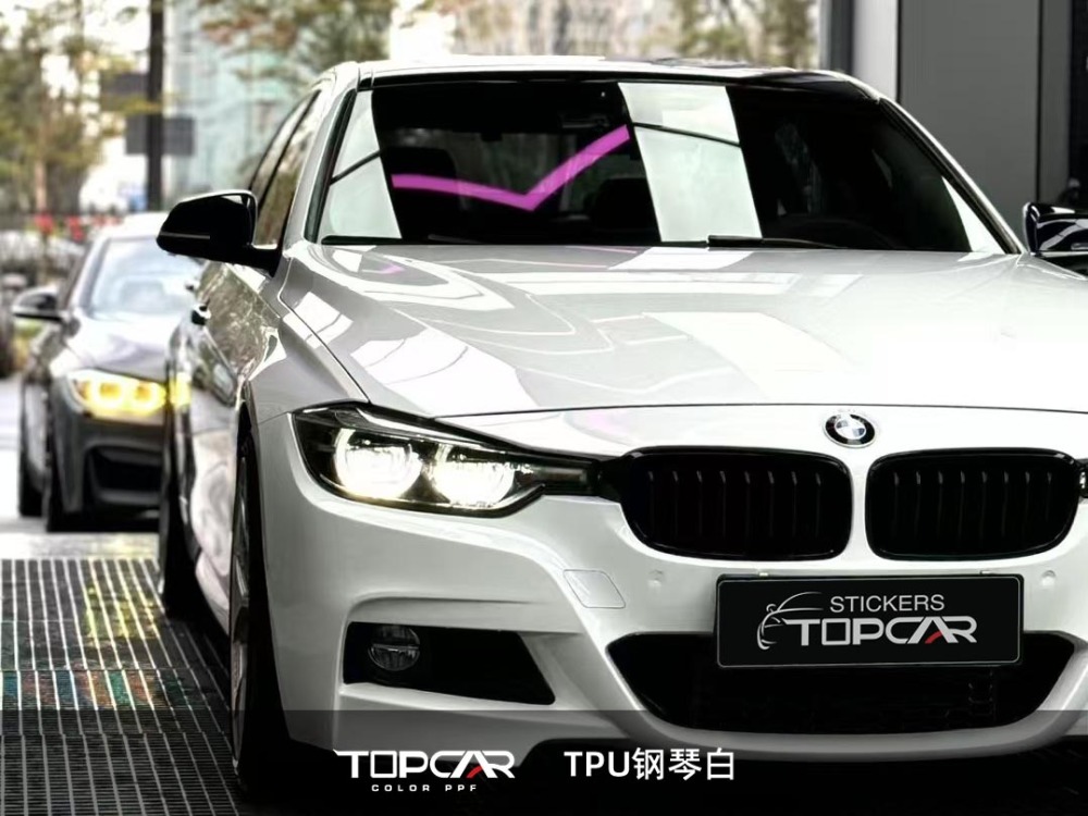 TPU Piano White: Sleek Gloss for Your Vehicle