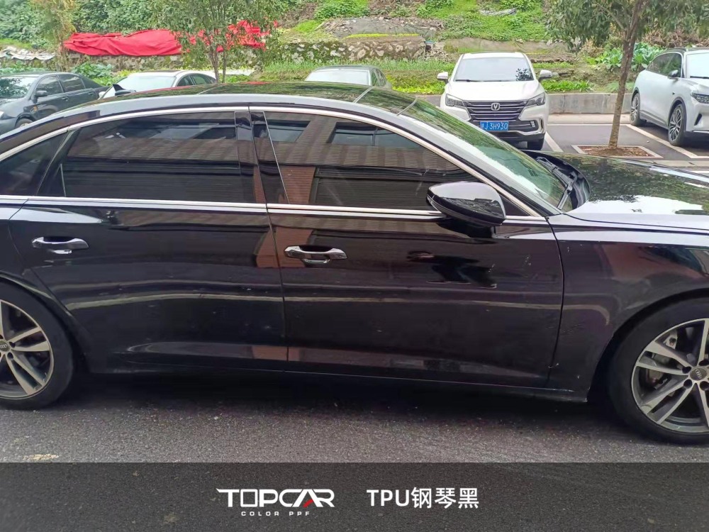 TPU Piano Black: Sleek Shine for Auto Wraps