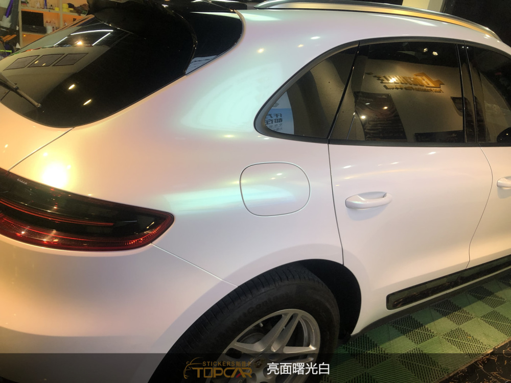 PET Glossy Aurora White: Stunning Auto Wrap for Eye-Catching Rides