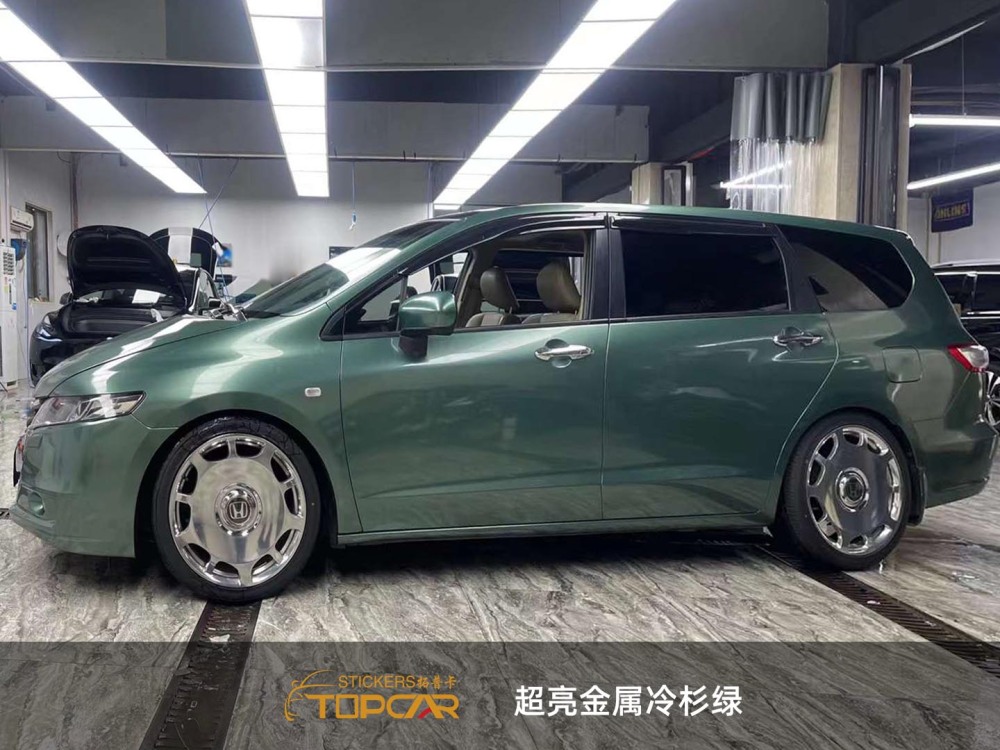 PET Satin Metallic Glossy Fir Green Car Vinyl Wrap Film: Elevate with Gloss & Durability