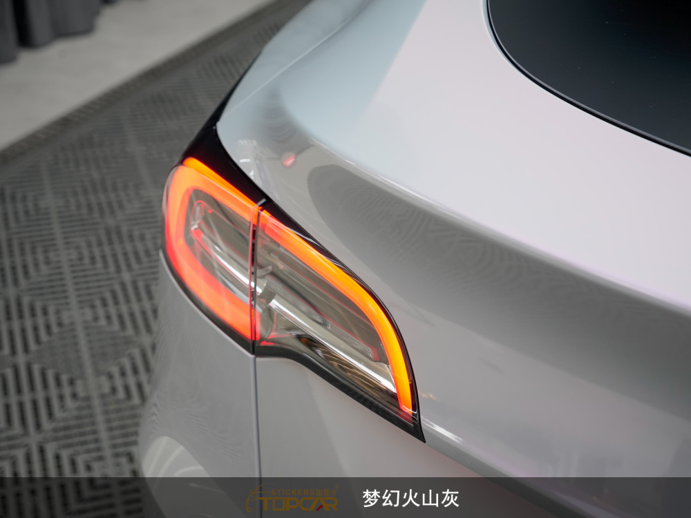 Dynamic Car Wrapping Film | TOPCAR Magic Candy Color Flip Volcano Grey Beyond Car Wrapped in Bubble Wrap