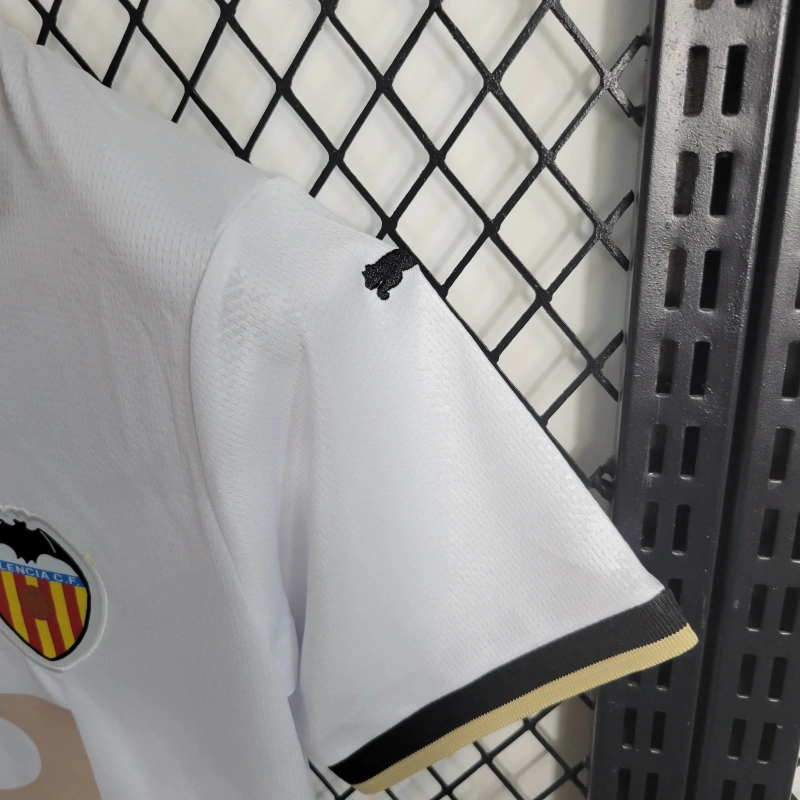 23/24 kids Valencia Home Size 16-28