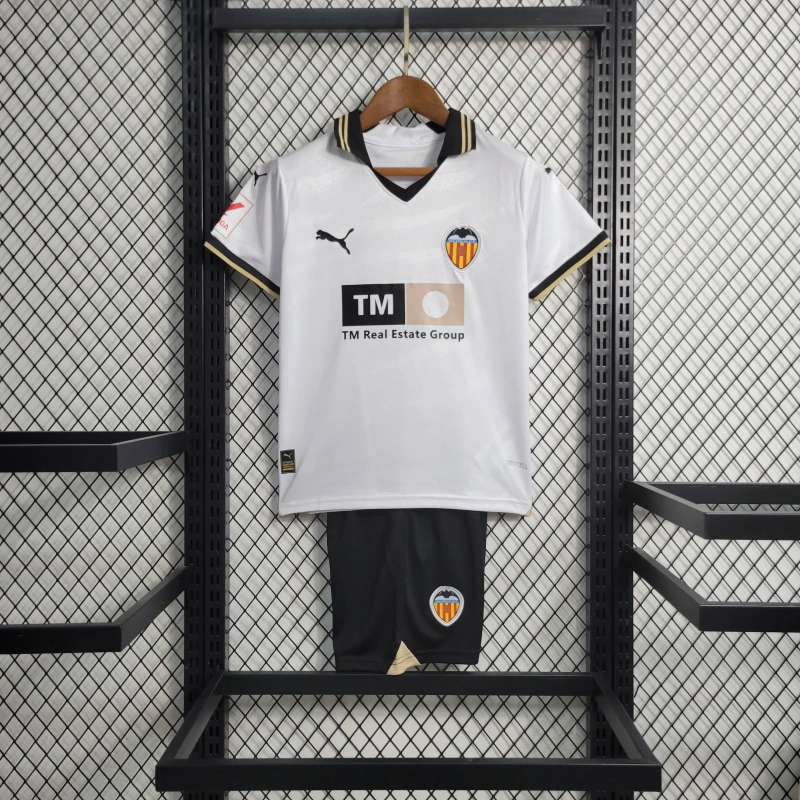 23/24 kids Valencia Home Size 16-28