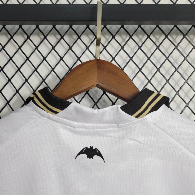 23/24 kids Valencia Home Size 16-28