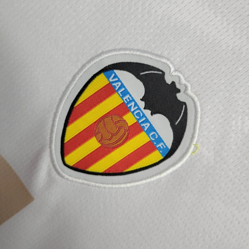 23/24 kids Valencia Home Size 16-28