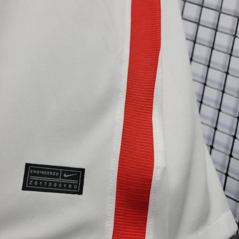 21/22 Frankfurt White away S-XXL