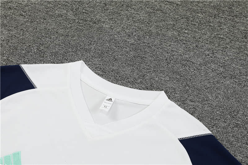 23/24 Ajax Training suit kit