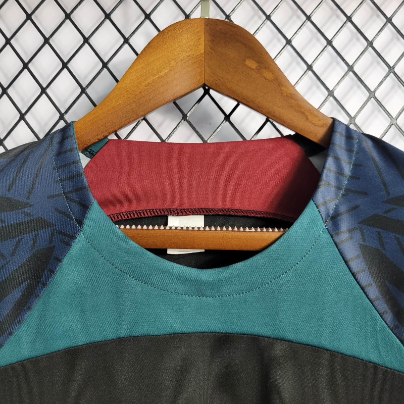 22/23 Portugal Training clothing