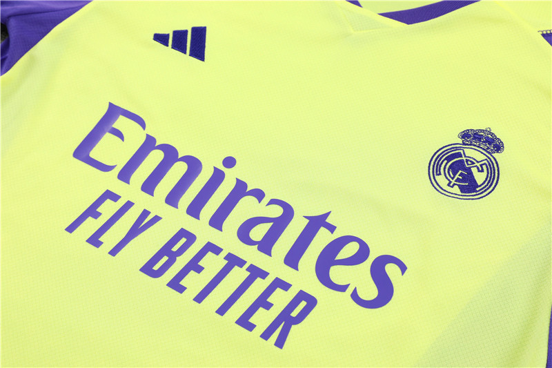23/24 Real Madrid Training suit kit