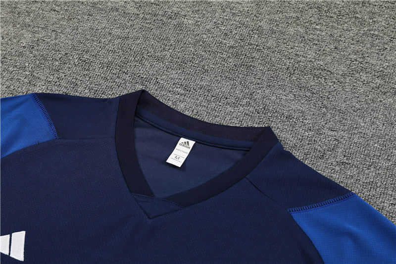 23/24 Manchester United Training suit kit