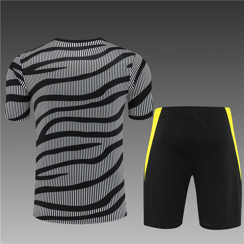 23/24 Juventus Training suit kit