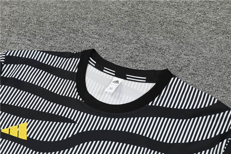 23/24 Juventus Training suit kit