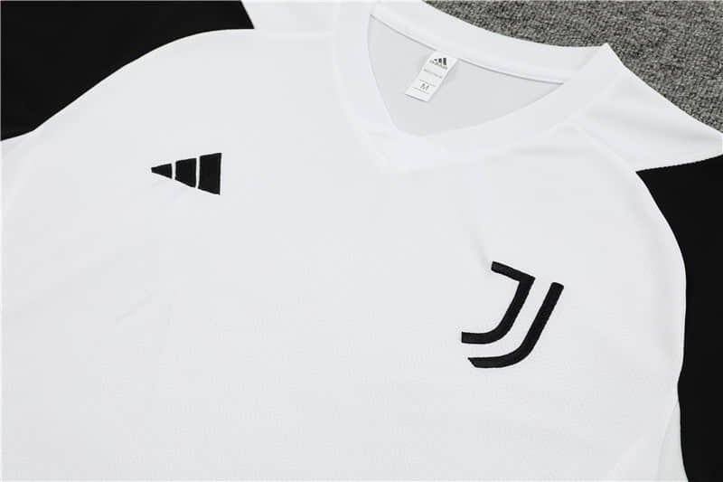 23/24 Juventus Training suit kit