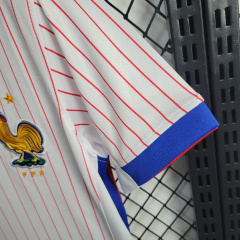 24/25 women France away