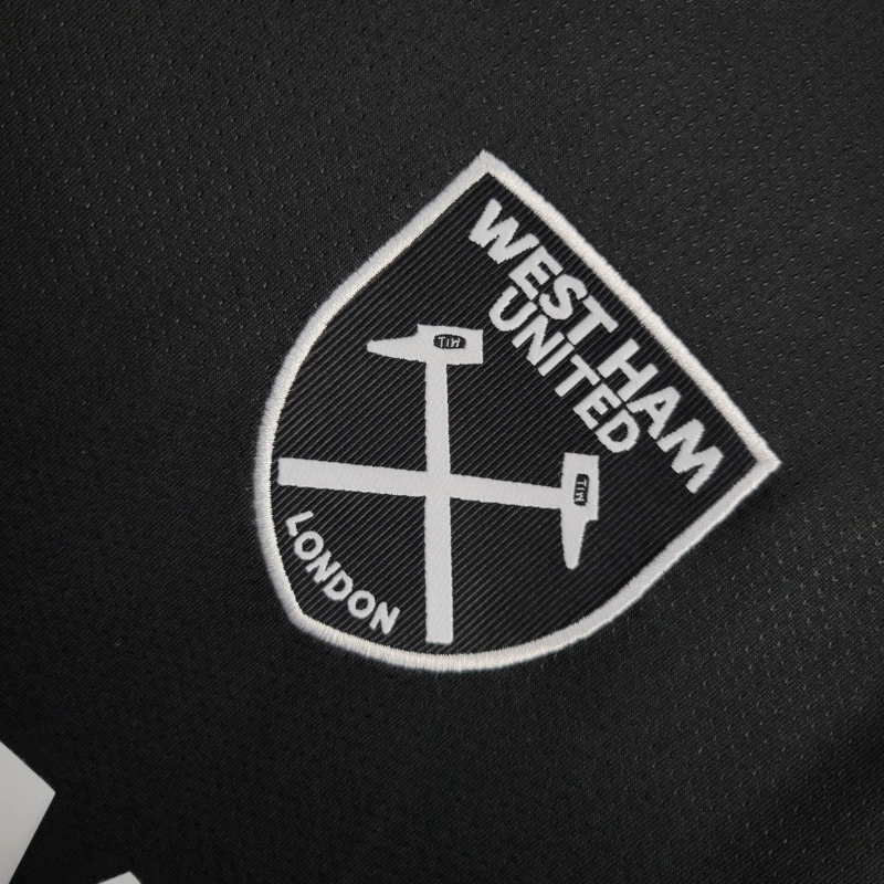 24/25 West ham united  2  Away