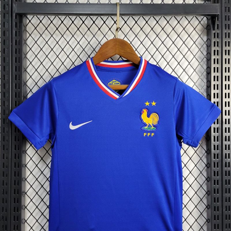 24/25 kids France home
