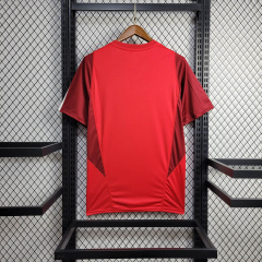 24/25 Internacional Training clothing