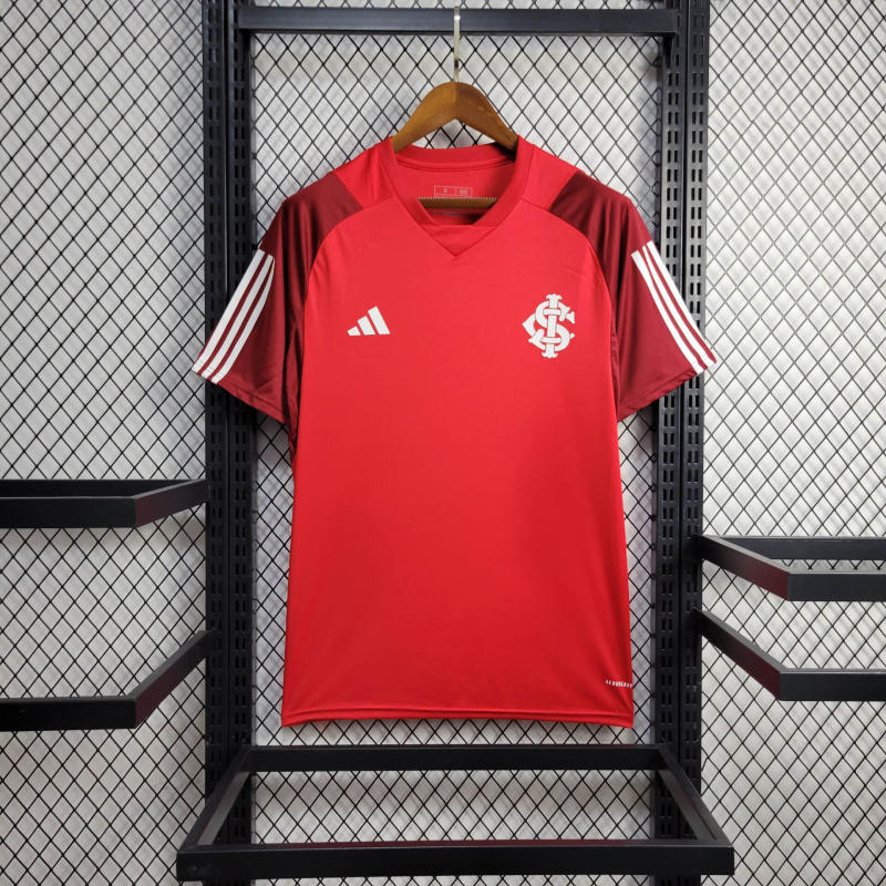 24/25 Internacional Training clothing