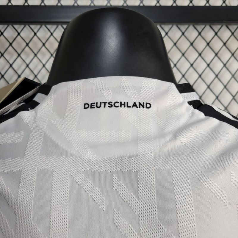 24/25 player Germany Home
