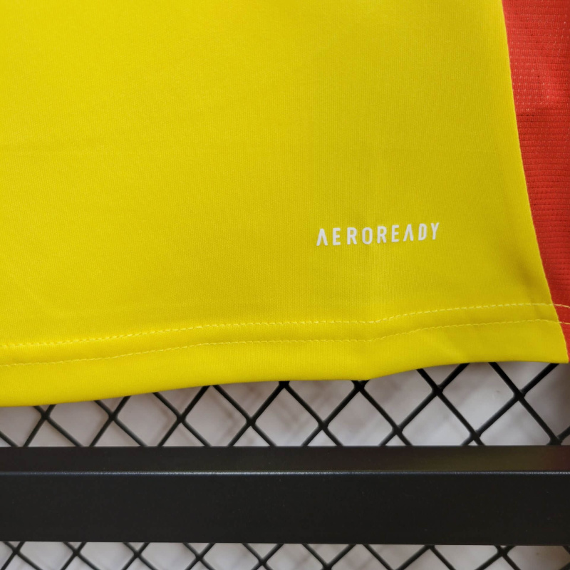 24/25 Colombia Home