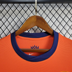 24/25 Holland Home