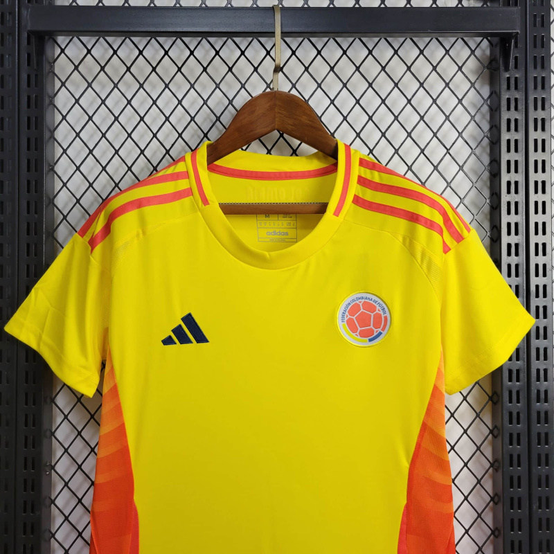 24/25 women Colombia Home