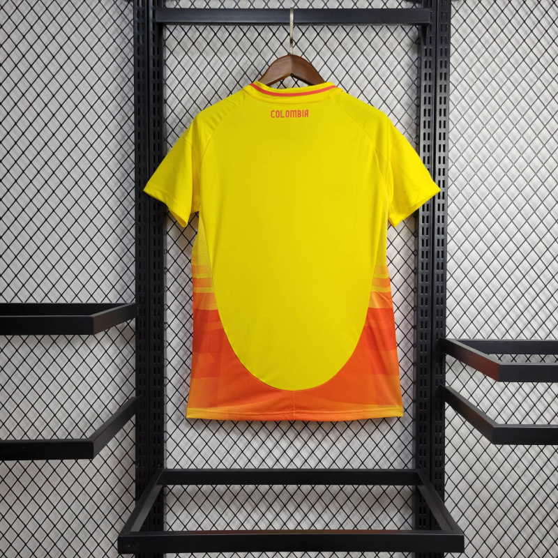 24/25 women Colombia Home