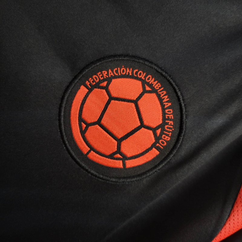24/25 women Colombia Away