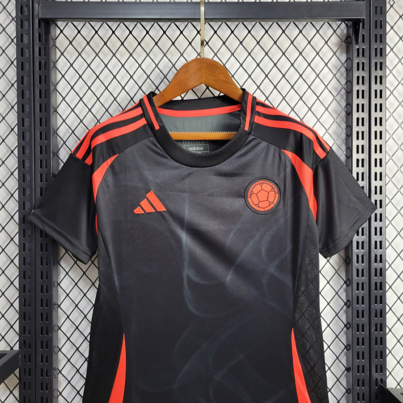 24/25 women Colombia Away
