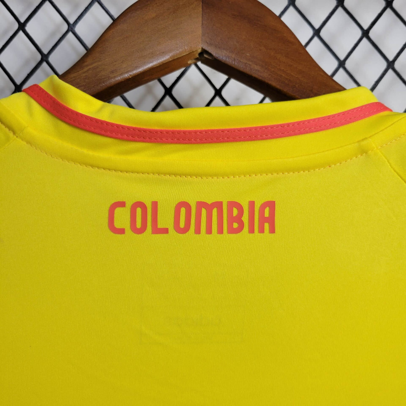 24/25 women Colombia Home