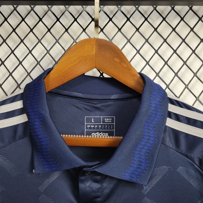 Manchester United away 24/25 jersey