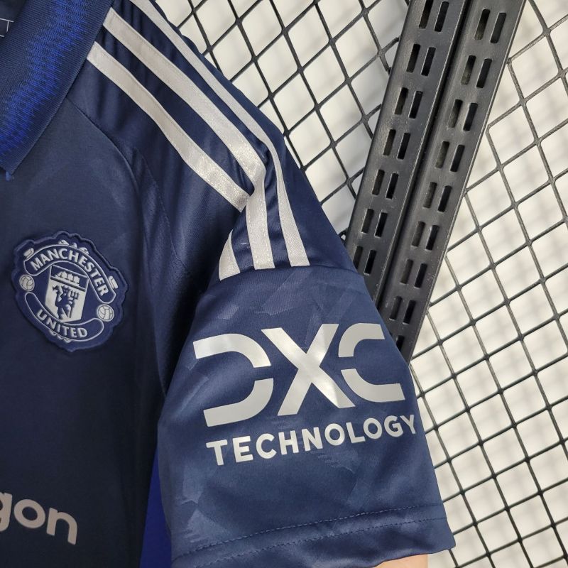 Manchester United away 24/25 jersey