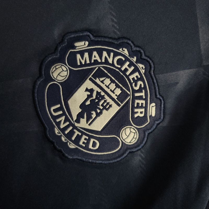 Manchester United away 24/25 jersey