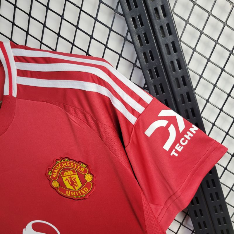 Manchester United home 24/25 football team shirt