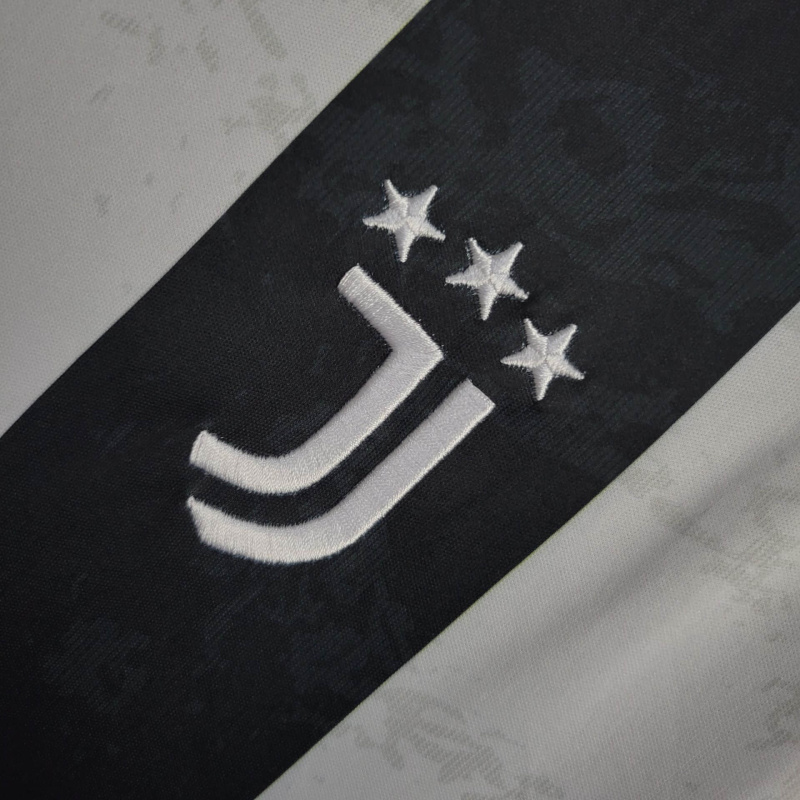 Juventus home 24/25 football team shirt
