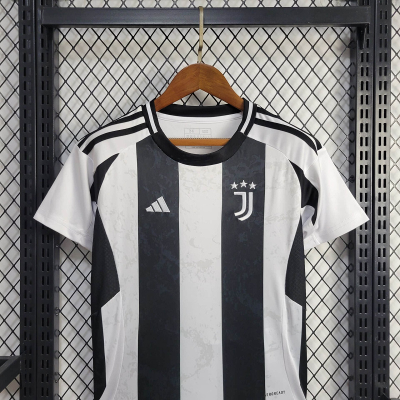 Juventus home 24/25 football team shirt