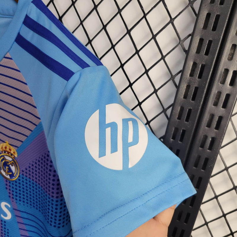 Real Madrid goalkeeper 24/25 kids football team shirt