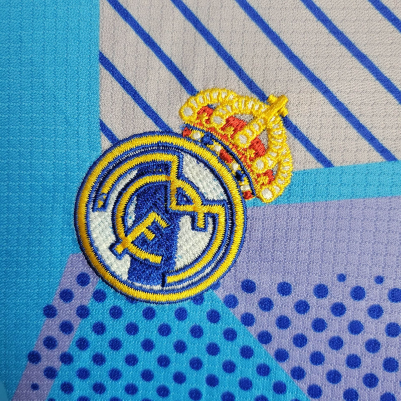Real Madrid goalkeeper 24/25 kids football team shirt
