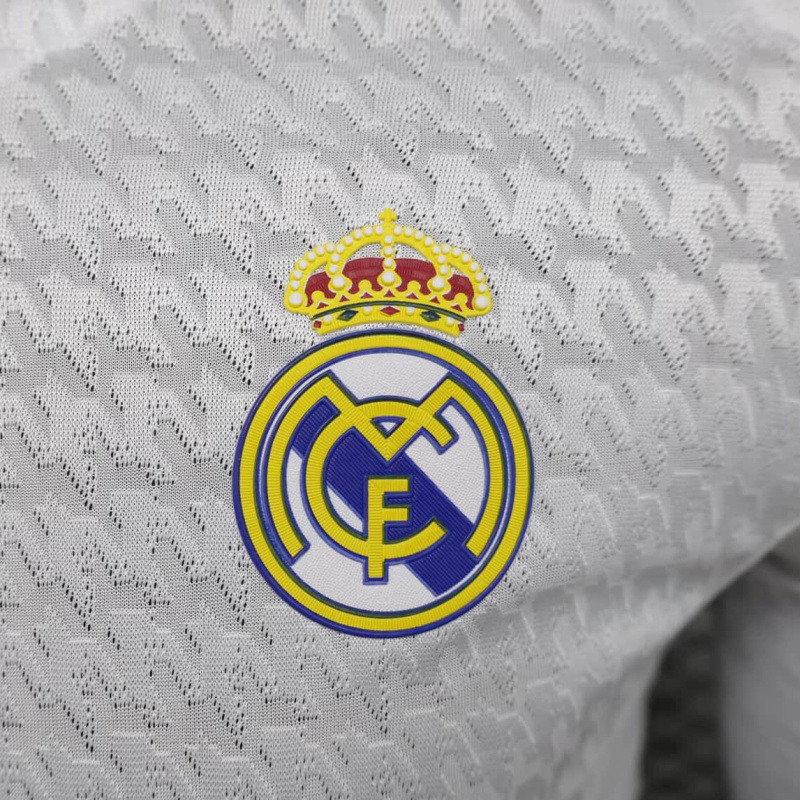 Real Madrid home 24/25 long sleeve player football team shirt