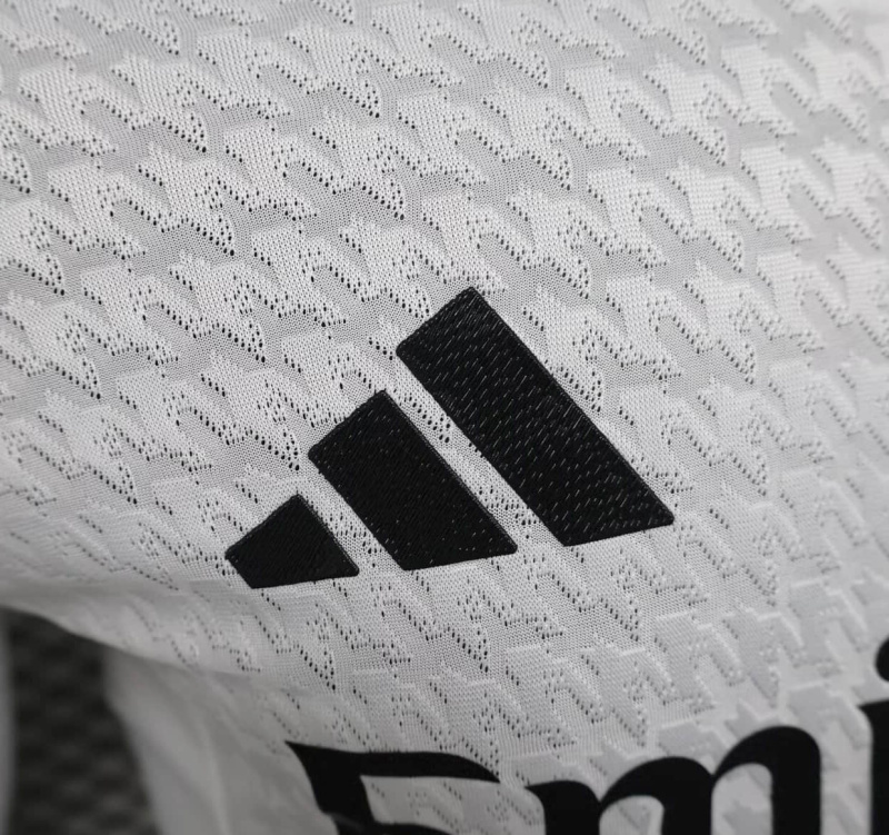 Real Madrid home 24/25 long sleeve player football team shirt