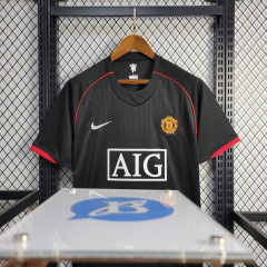 Manchester United Black   2007/08 Retro Football Team Shirt
