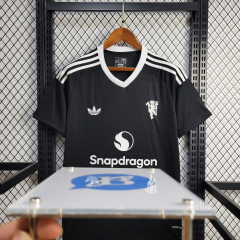 Manchester United 4 away 24/25 football team shirt