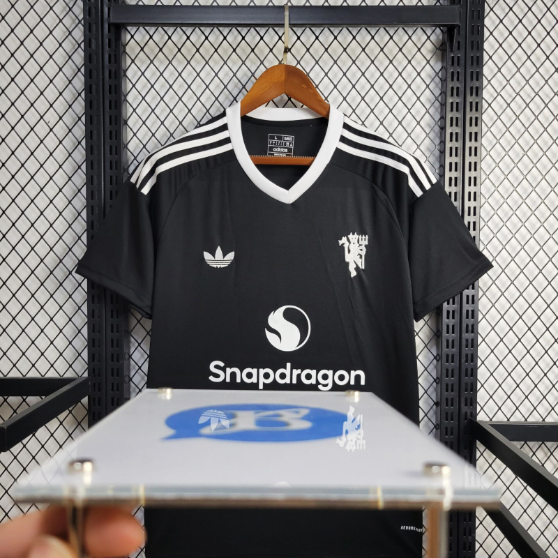 Manchester United 4 away 24/25 football team shirt