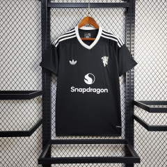 Manchester United 4 away 24/25 football team shirt