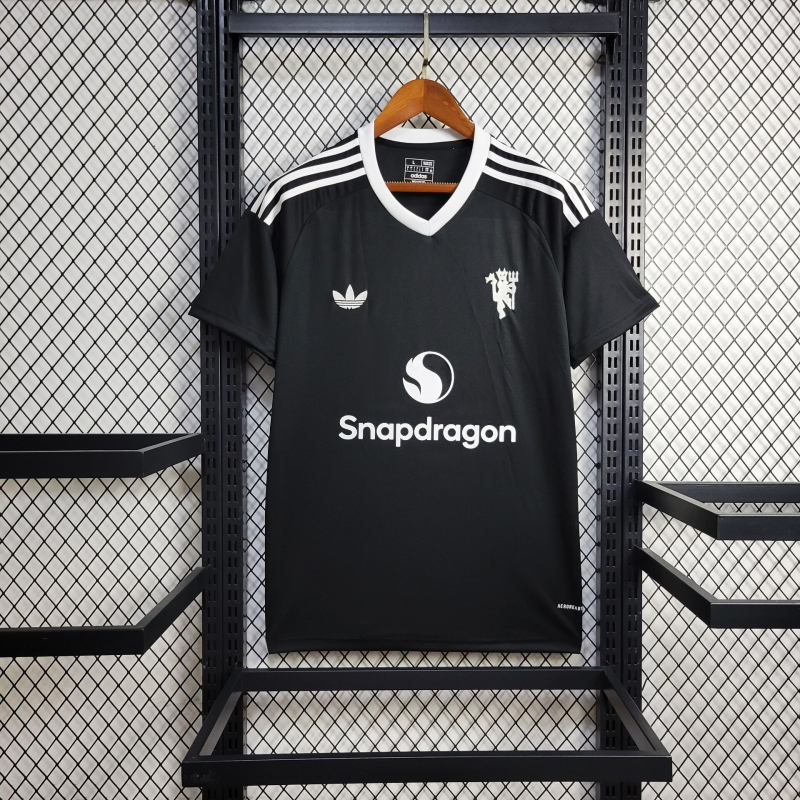 Manchester United 4 away 24/25 football team shirt