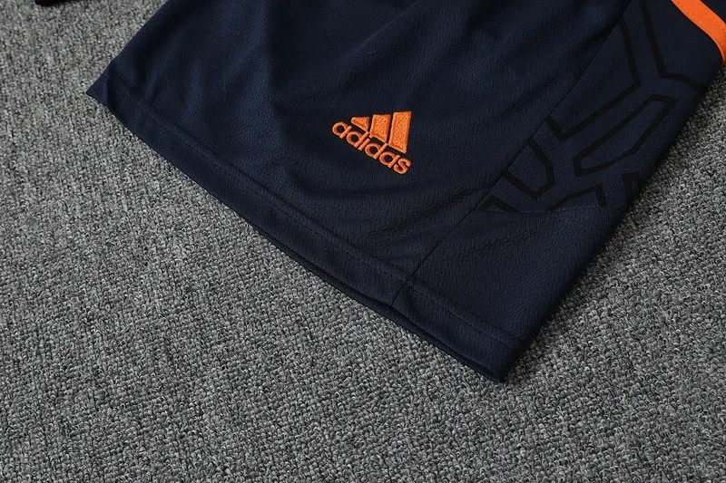 Manchester United 22/23 Training Shirt and Shorts Set