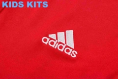 Kids Manchester United 22/23 Half-Zip Training Sweatshirt and Pants Set E630