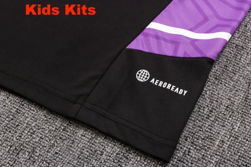 Kids Real Madrid 22/23 Training Shirt and Pants Set E675
